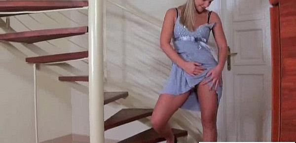  Amateur Teen Girl Mastubating With Toys vid-07